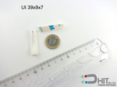 UI 39x9x7 [BA]  - zaczepy magnetyczne do identyfikatorów